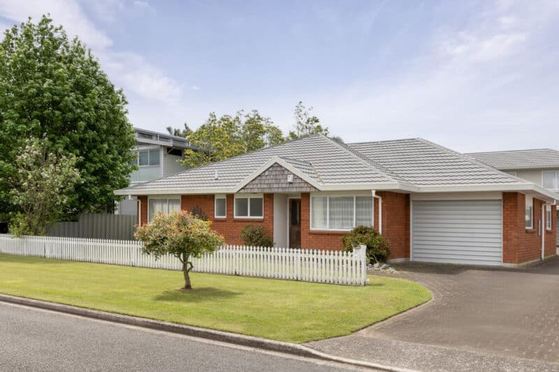 Charm on Kulim Avenue