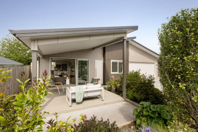 A lakes home with a lifestyle outlook