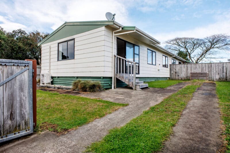 Price Drop, Vacant, Act Fast! 