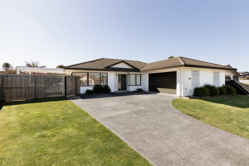 Coastal Living, Beautifully Refined